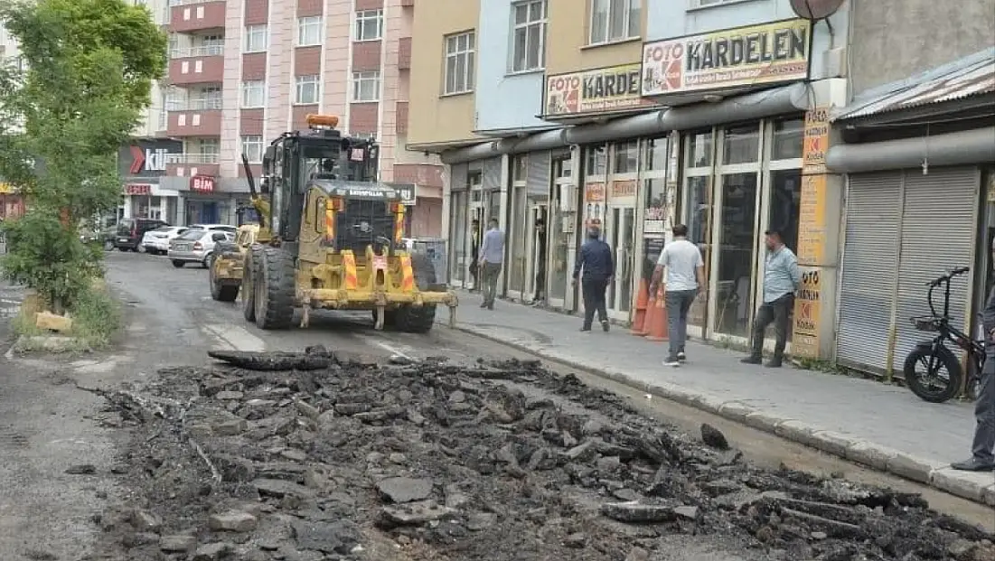 Patnos Belediyesi asfalt öncesi hazırlıklara başladı