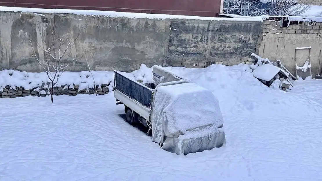 Ağrı, beyaz örtüsüyle göz kamaştırdı