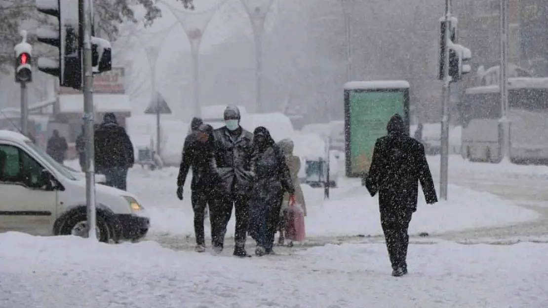 Erzincan'da yoğun kar yağış bekleniyor!
