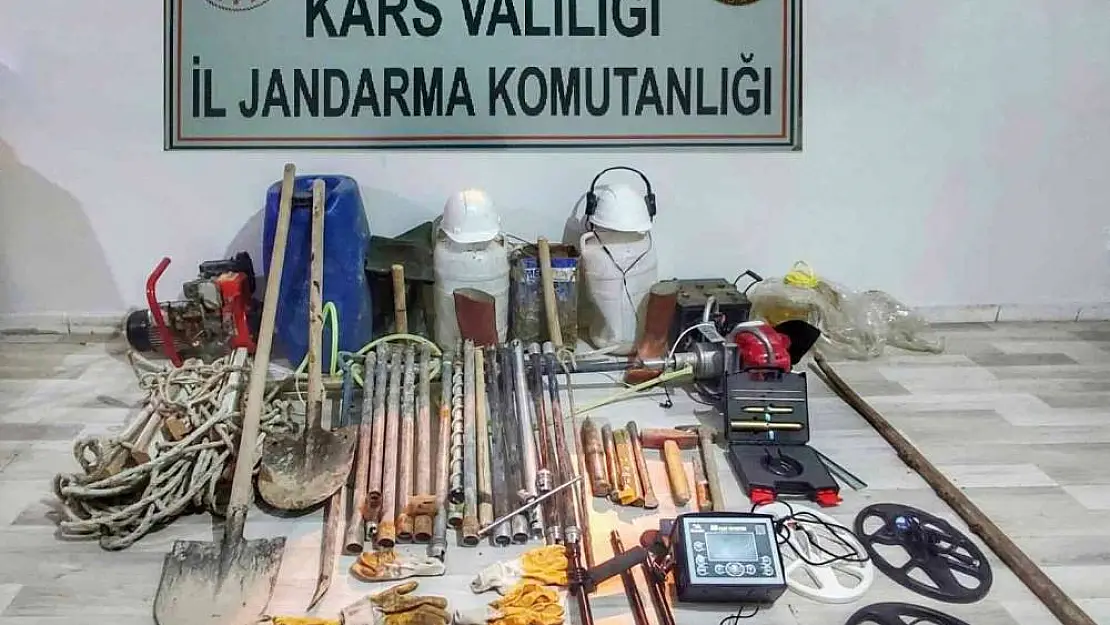 Kars'ta defineciler suçüstü yakalandı
