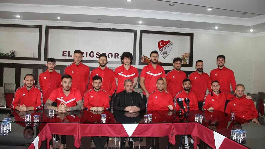 Elazığspor'dan 16 imza
