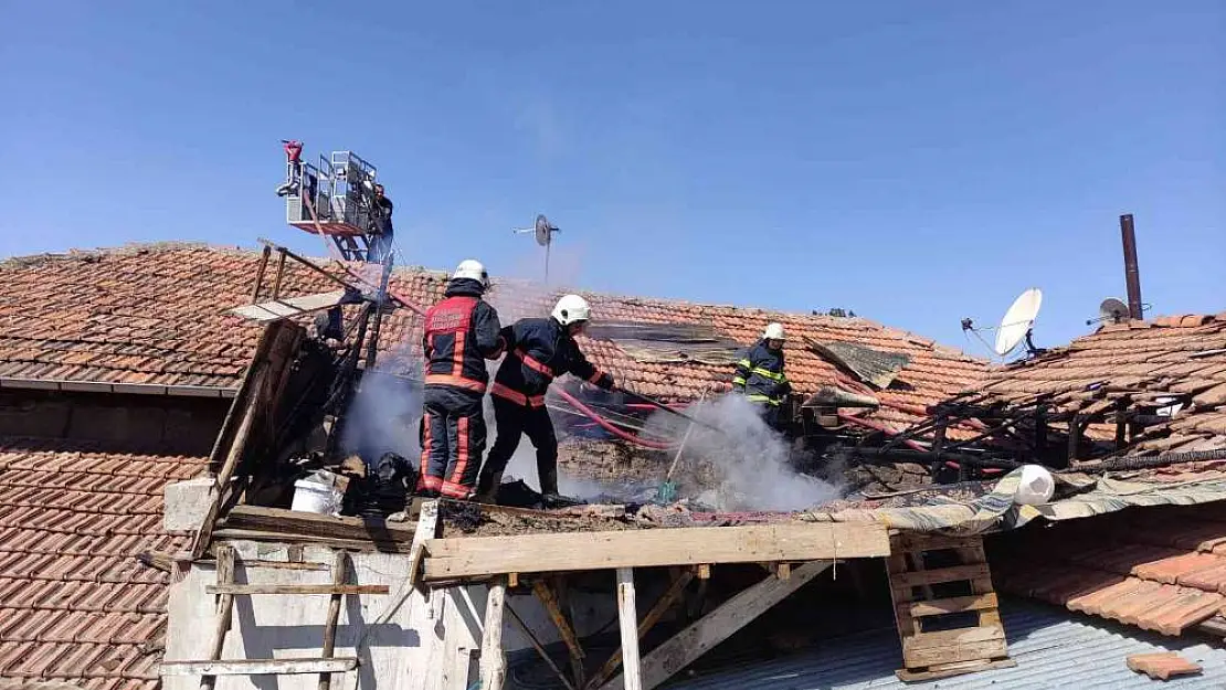 Malatya'da çatı yangını
