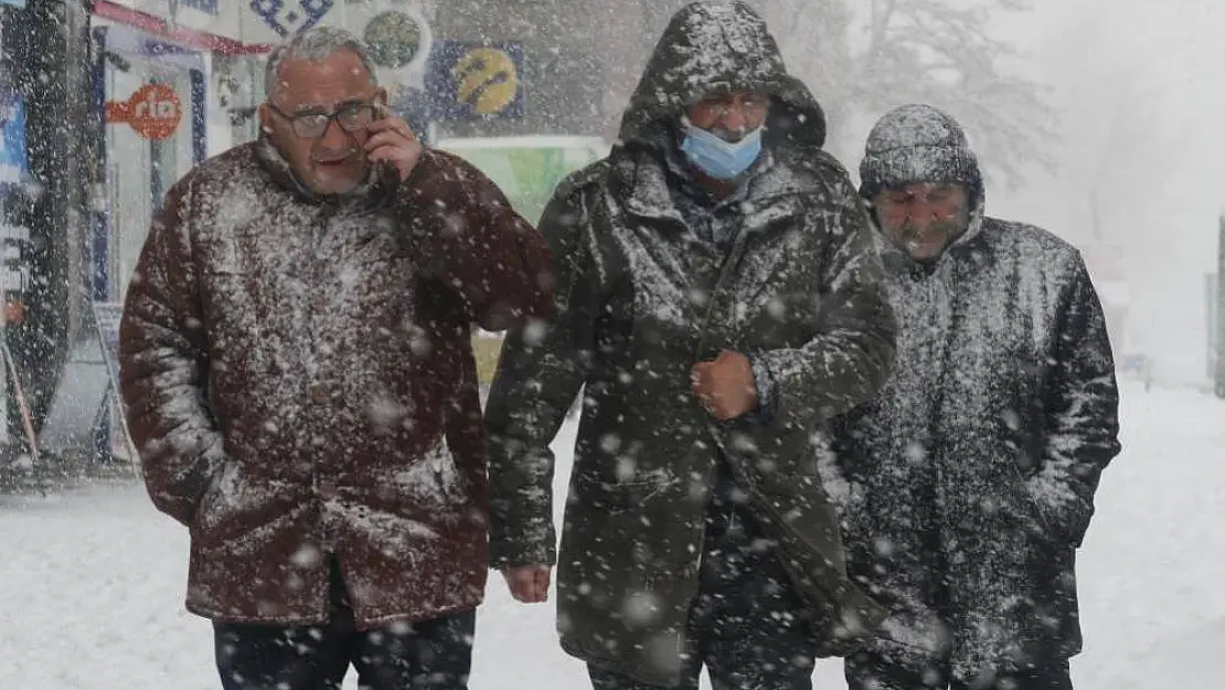 Ağrı'da yeni bir soğuk hava ve yağışlar geri geliyor