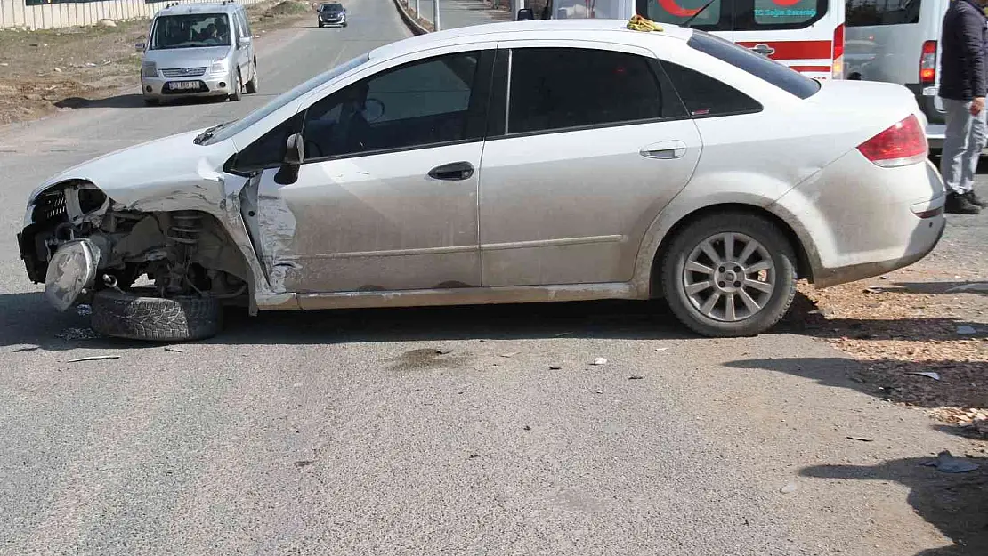 Elazığ'da trafik kazası: 4 yaralı
