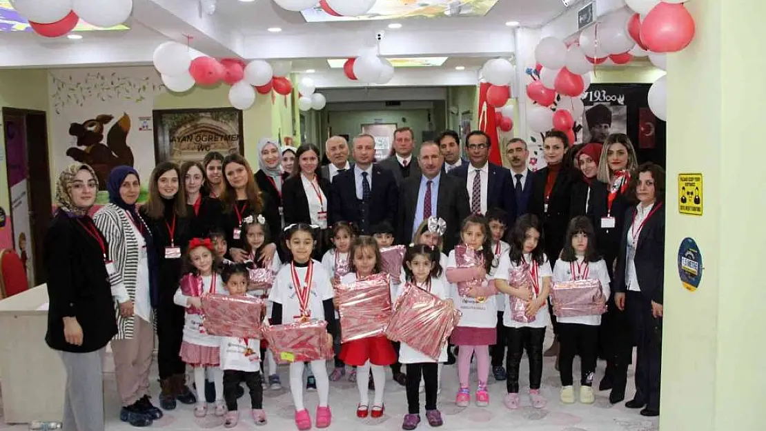 Ağrı'da İstiklal Marşı'nı güzel okuma yarışması düzenlendi