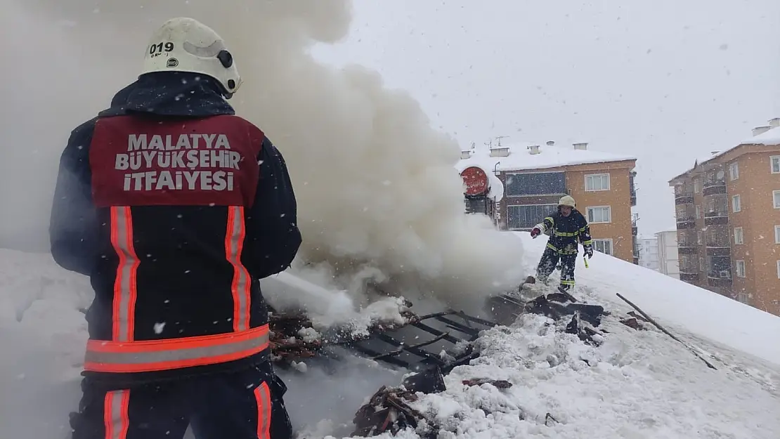 Malatya'da ev yangını
