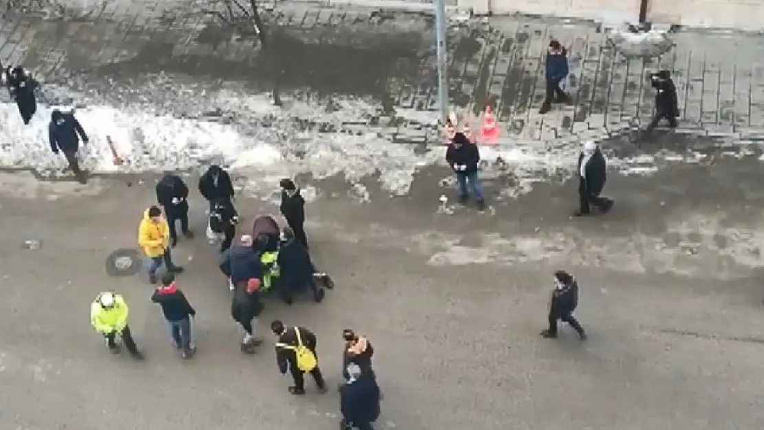 Aracıyla polisi sürükledi, böyle kaçtı
