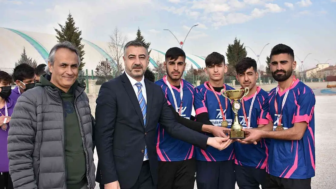 Elazığ'da okul sporları bocce müsabakaları tamamlandı
