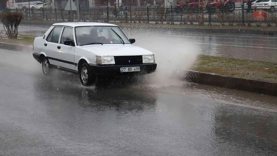 Malatya'da sağanak etkili oluyor
