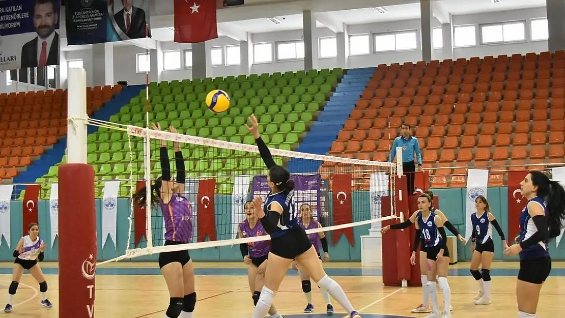 Elazığ Belediyesi Voleybol, Bağlar'a gidiyor
