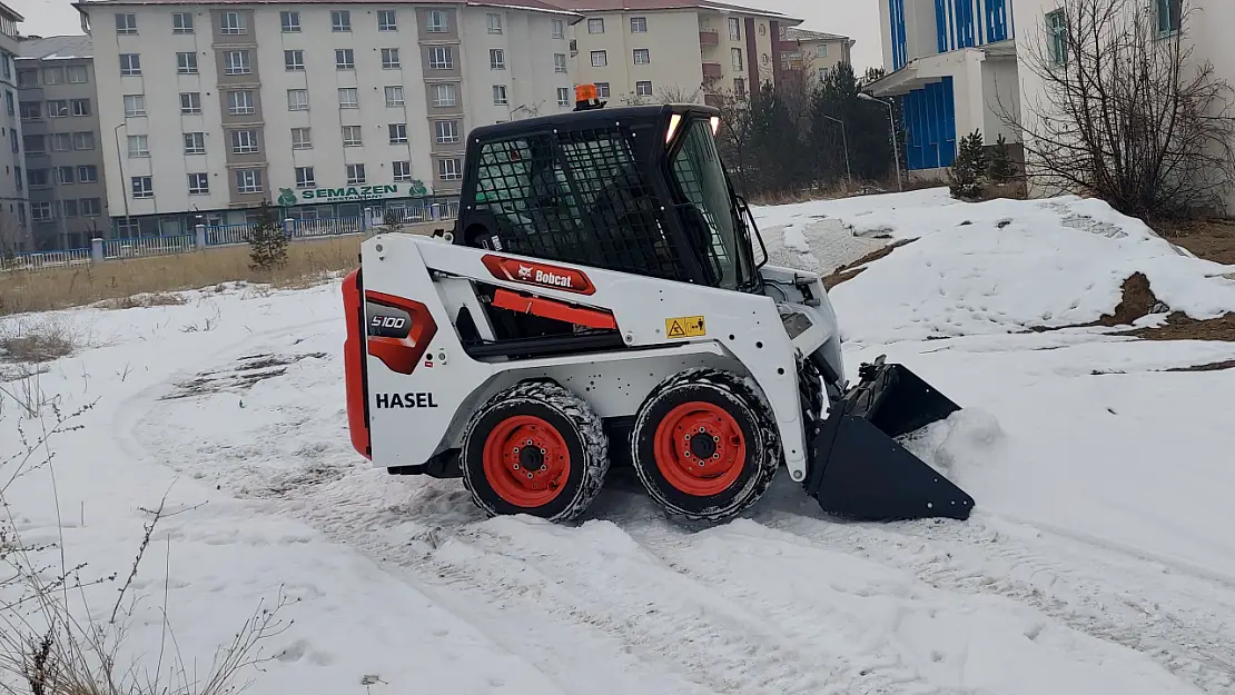 Ağrı Belediyesi Araç Filosuna 'Bobcat Mini Yükleyici' ekledi