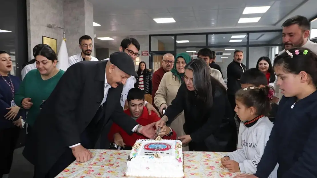 Ağrı Belediyesi'nden 3 Aralık Dünya Engelliler Günü'nde Anlamlı Ziyaret