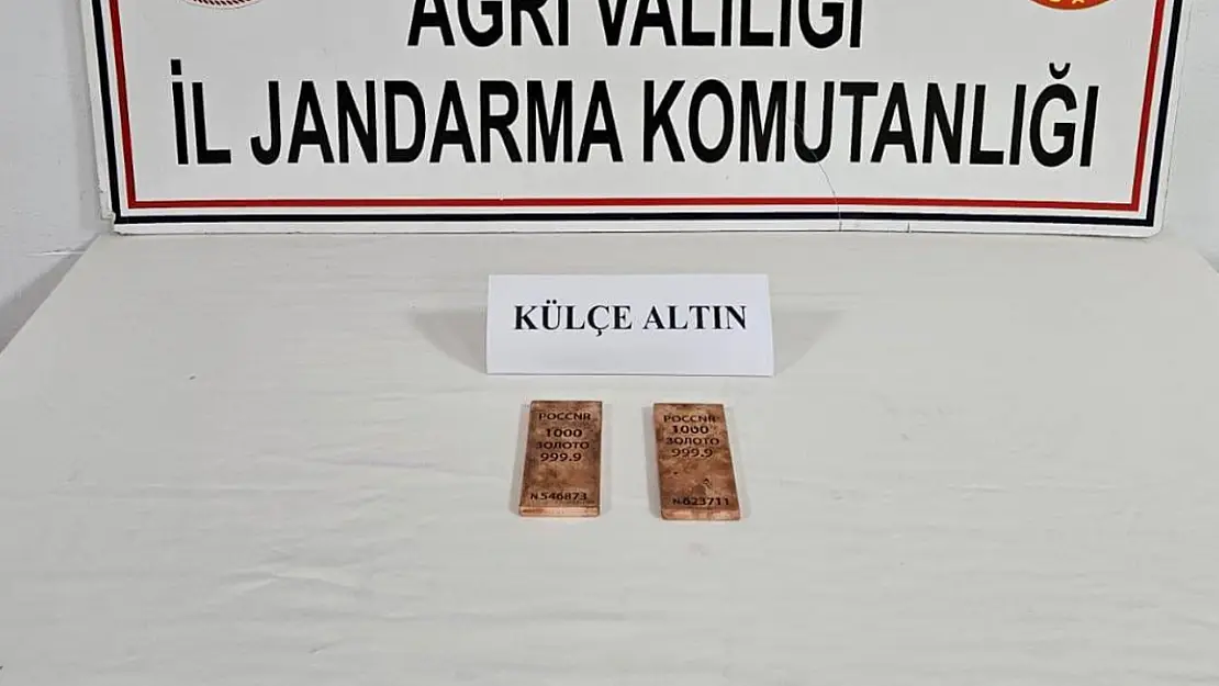 Ağrı'da durdurulan arabada 2 kilogram külçe altın ele geçirildi