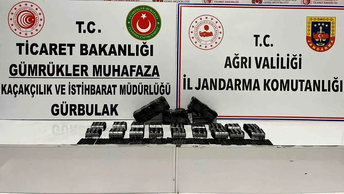 Ağrı'da yapılan operasyonda çok sayıda uyuşturucu ve metamfetamin ele geçirildi