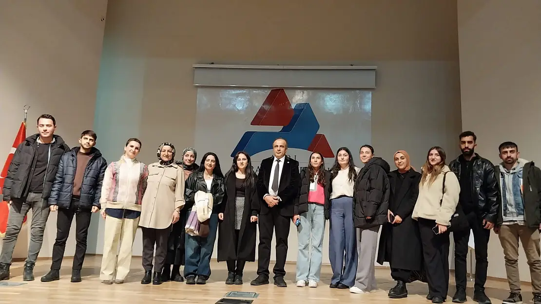 Ağrı İbrahim Çeçen Üniversitesi'nde Bilimsel Konferans Düzenlendi