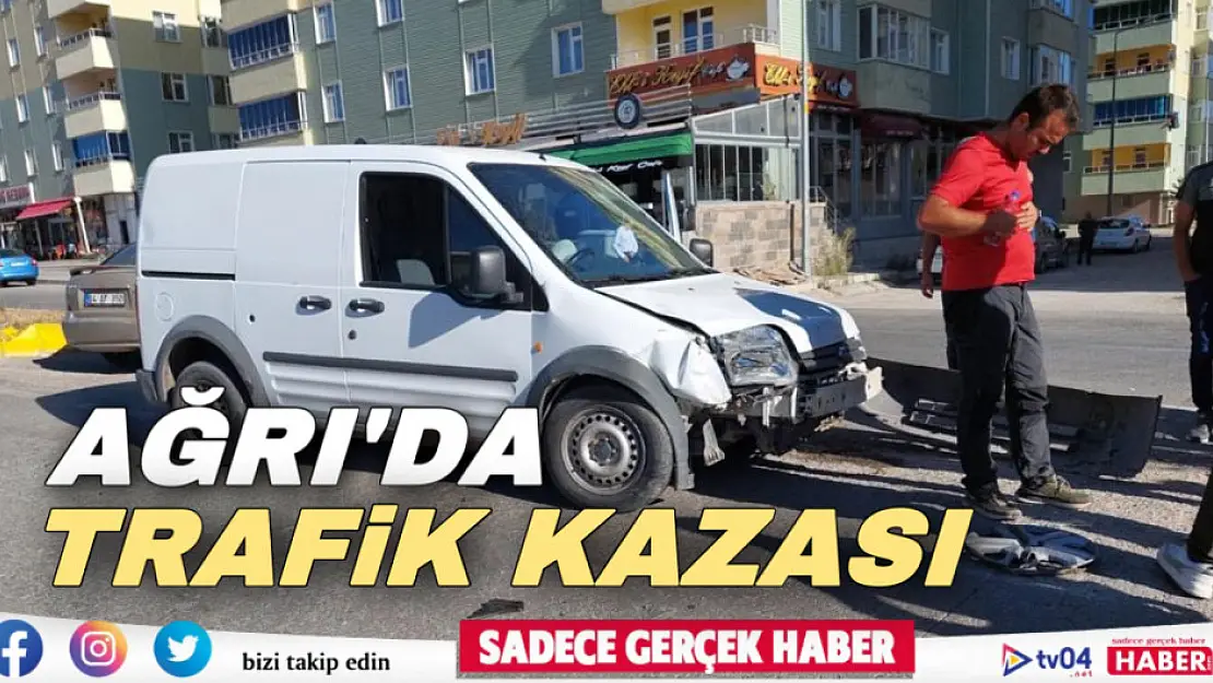 Ağrı şehir merkezinde maddi hasarlı trafik kazası