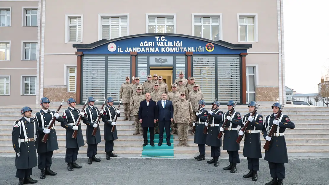 Ağrı Valisi Mustafa Koç ve Iğdır Valisi Ercan Turan'dan İl Jandarma Komutanlığına Ziyaret