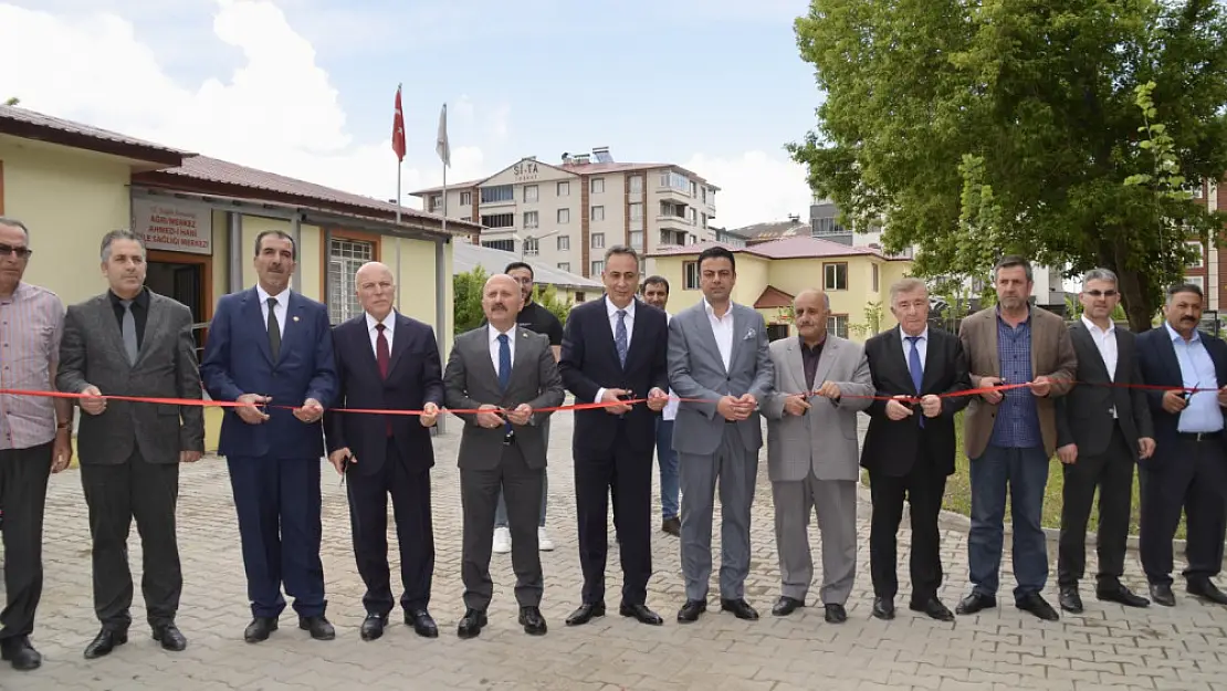 Ağrı'da iki hizmet binasının açılışı yapıldı