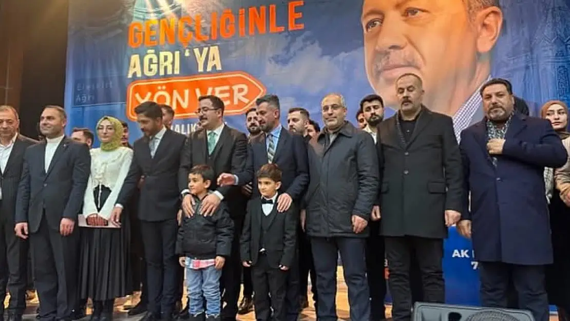 AK Parti Ağrı Gençlik Kolları 7. Olağan Kongresinde Halil İbrahim Selçuk Güven Tazeledi