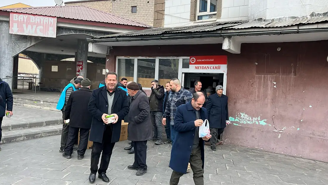 Beşir Derneği Ağrı Şubesi'nden Berat Kandilinde Kandil Simidi İkramı