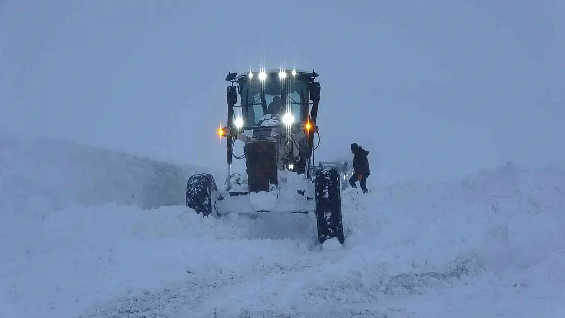 Muş'ta 211 köy yolu ulaşıma kapandı
