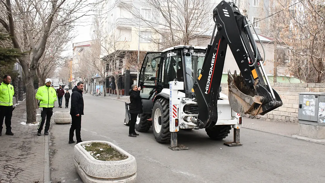 Patnos'un Beş Caddesinde Trafik Tek Yön Oldu