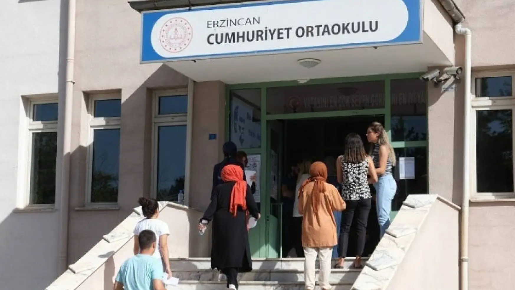 Erzincan'da ortaöğretim mezunu adaylar sınav heyecanı yaşadı
