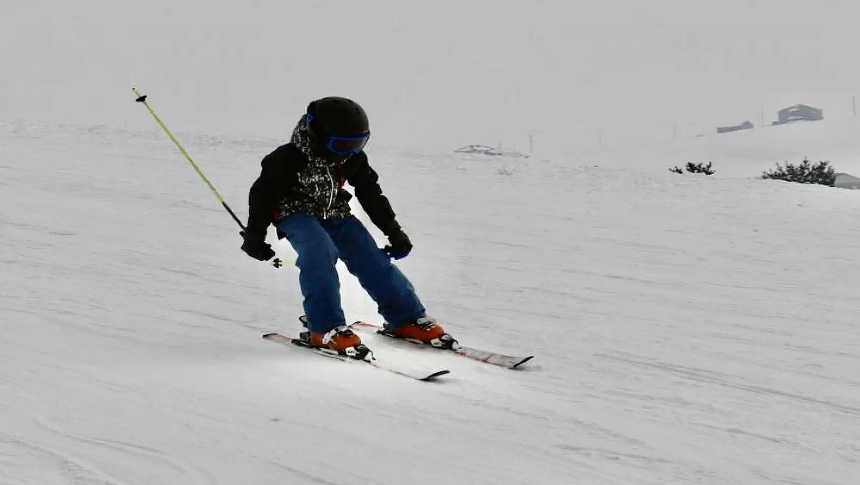 Küpkıran Kayak Merkezi kayakseverlerle doldu
