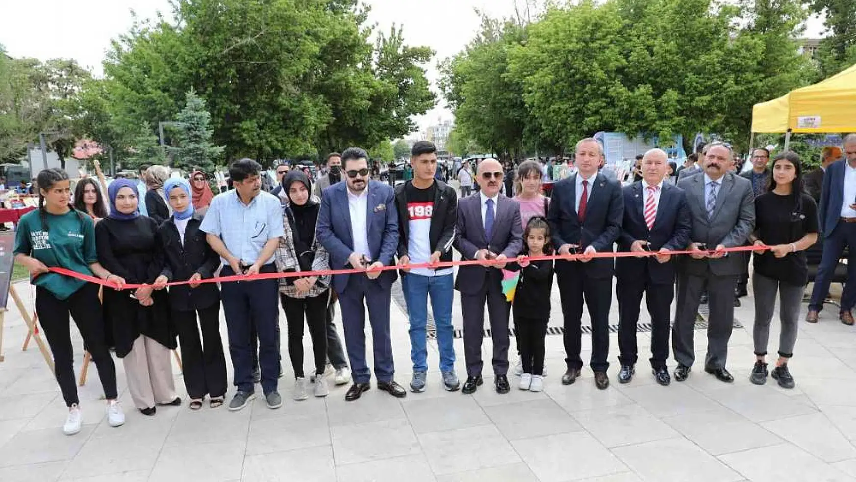 Ağrı'da Mesleki Eğitim Sergisi açıldı
