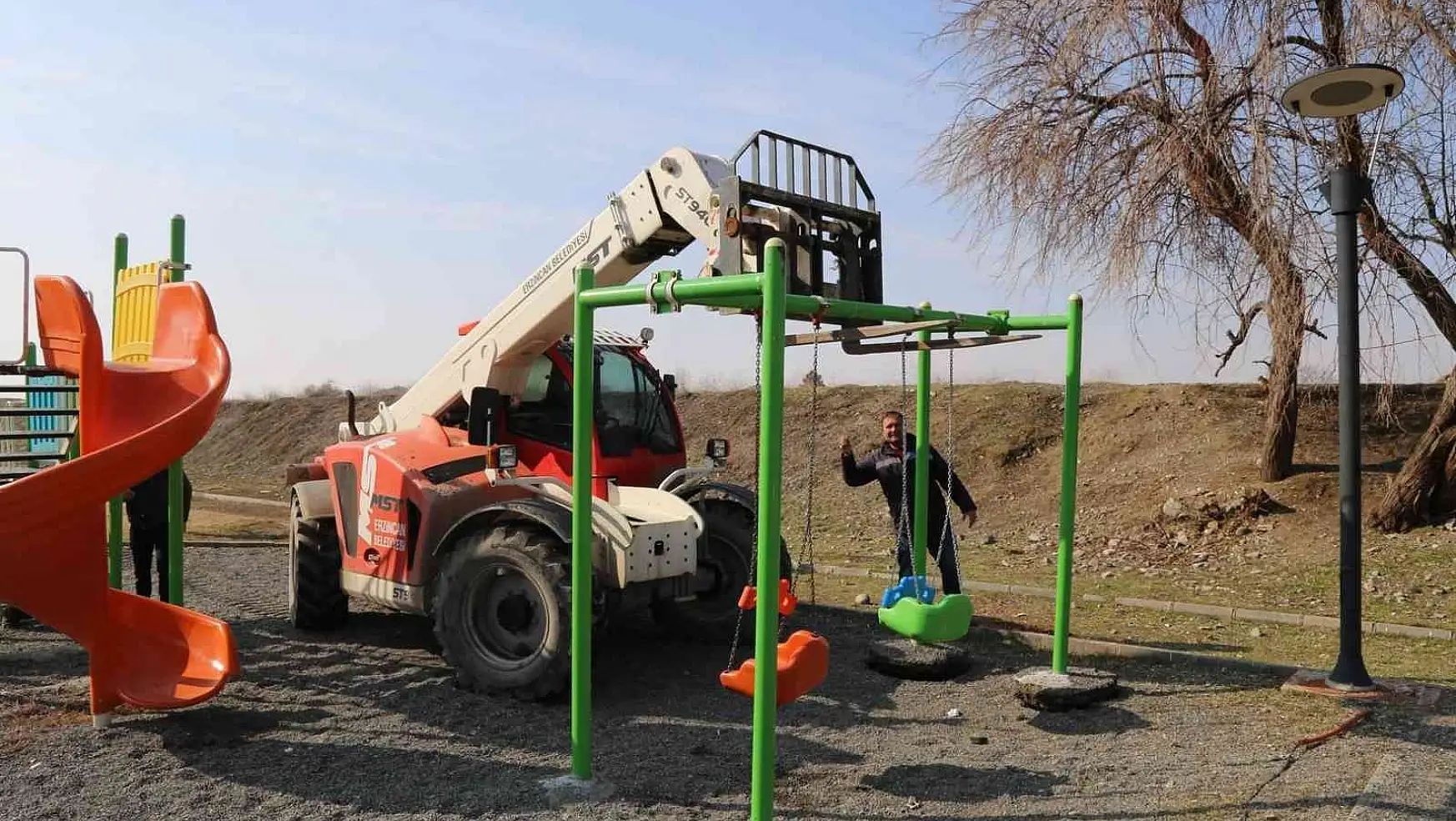Erzincan'da park yenileme ve tadilat çalışmaları başladı
