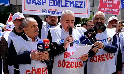 Van'da işten çıkarılan işçiler eylem yaparak kararı protesto etti