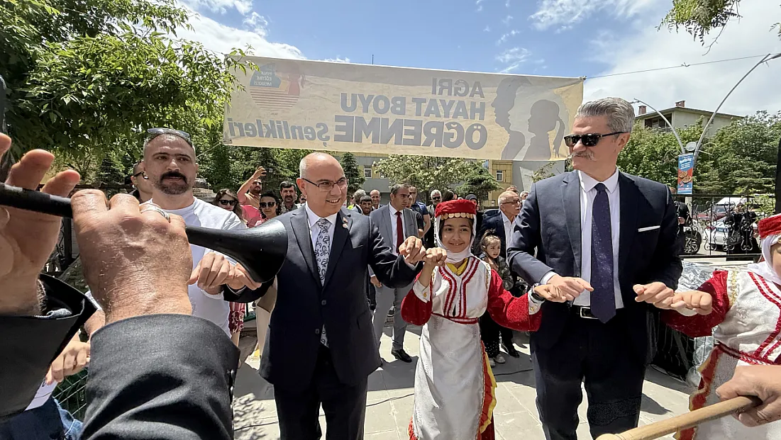 Ağrı’da Hayat Boyu Öğrenme Şenliği Renkli Etkinliklerle Başladı