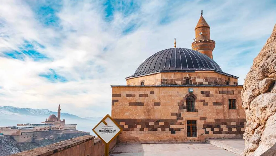 Ağrı'nın Tarihi Değerlerinden Bayazıt Cami: 1514'ten Günümüze