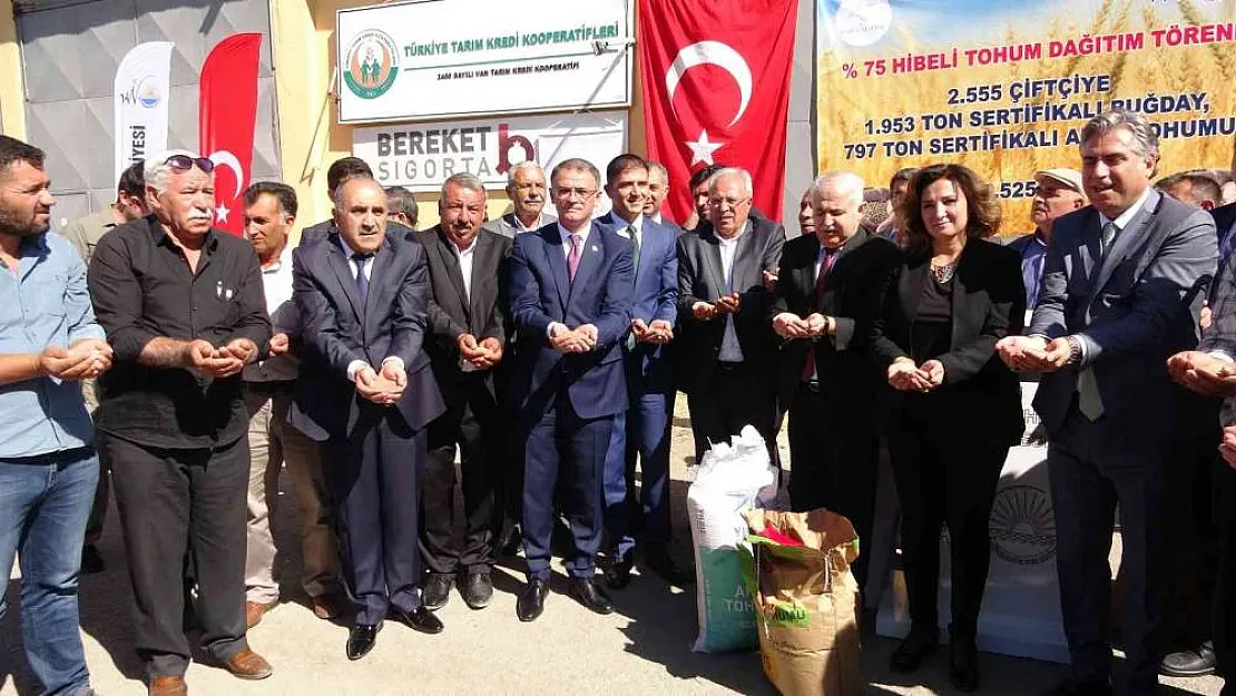 Van'da 2 bin 555 çiftçiye tohum desteği
