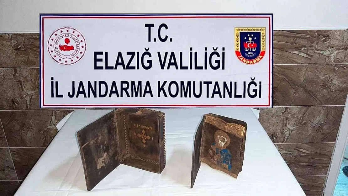 Elazığ'da el yazması İncil ele geçirildi
