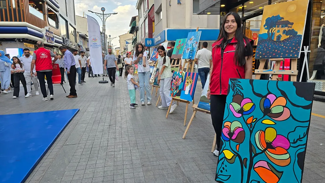 Ağrı'da Gençlik ve Spor Festivali Coşkusu Cumhuriyet Caddesi'ni Sardı