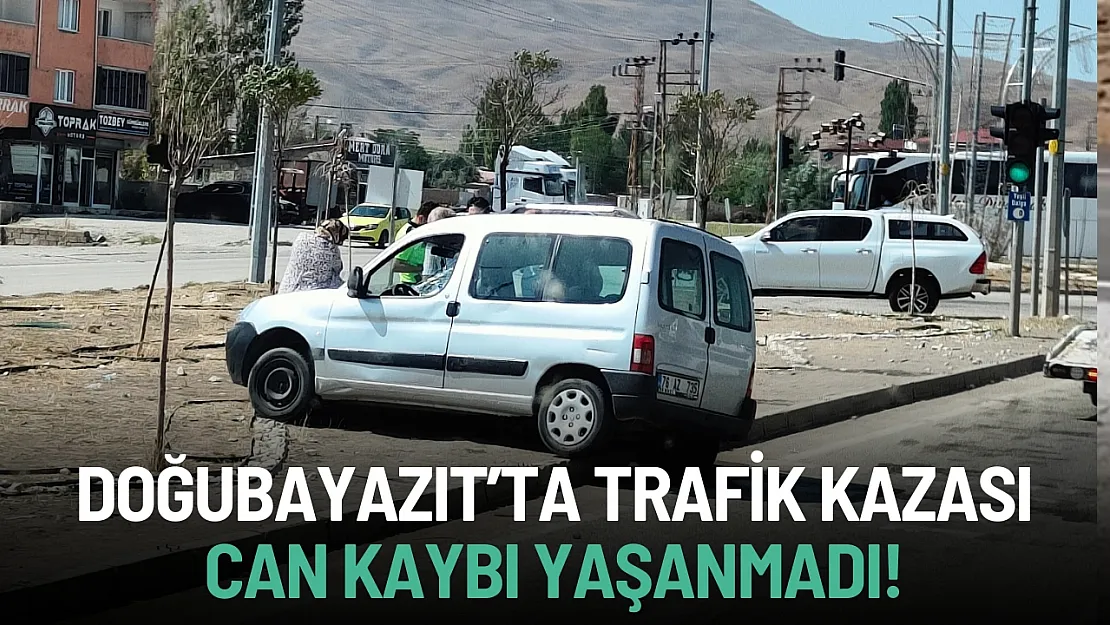 Ağrı Doğubayazıt'ta Sanayi Önünde Trafik Kazası: Can Kaybı Yaşanmadı