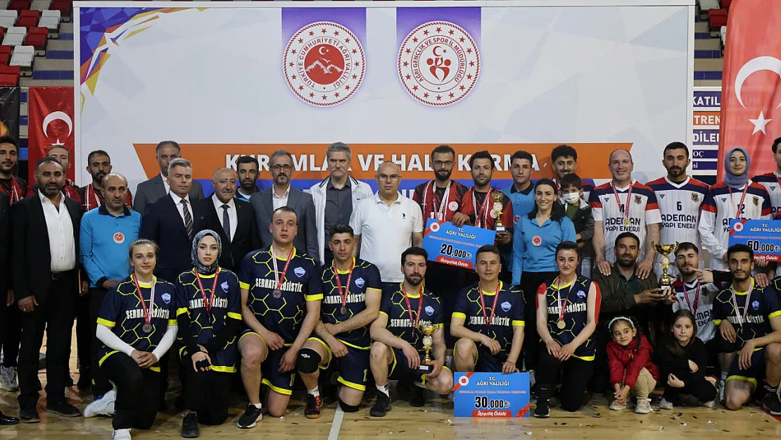 Ağrı'nın En Büyük Voleybol Turnuvasında Şampiyon: Ağrı Adalet Takımı Oldu