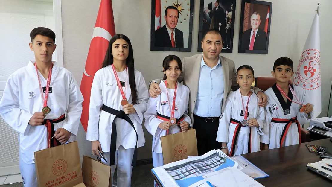 Ağrı'nın Taekwondo Yıldızları Şanlıurfa'da Zirveye Çıktı!