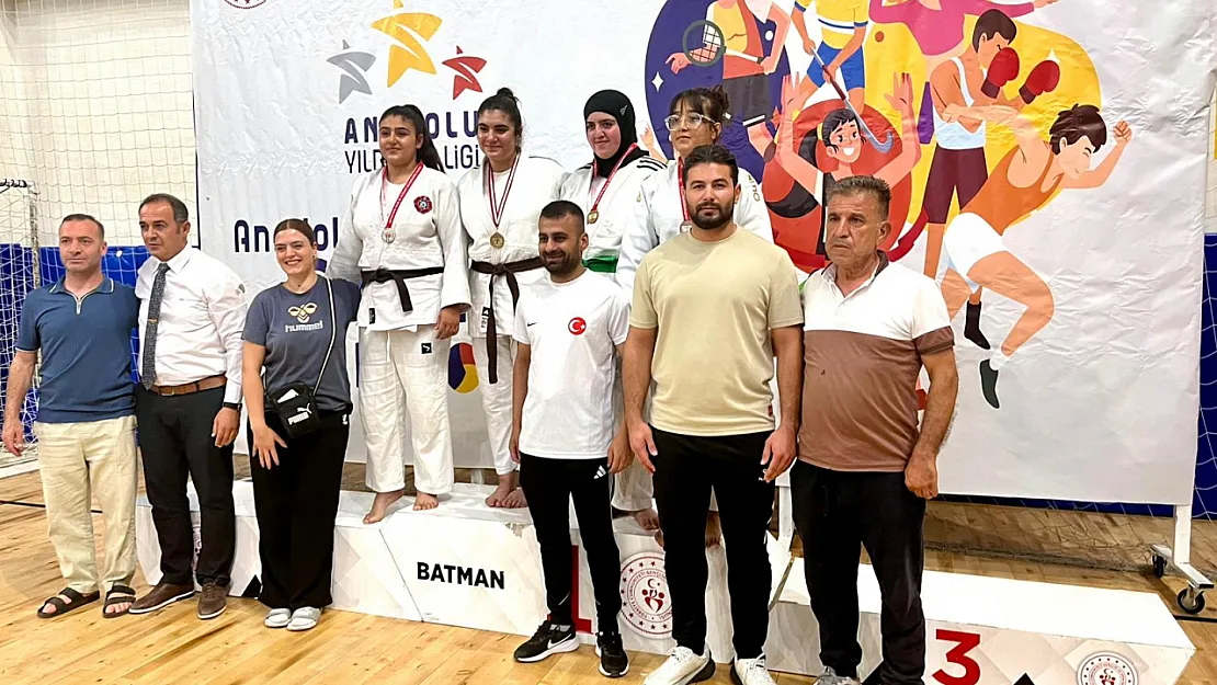 Ağrılı Judocular Yarı Finalde Bronz Madalya Kazandı