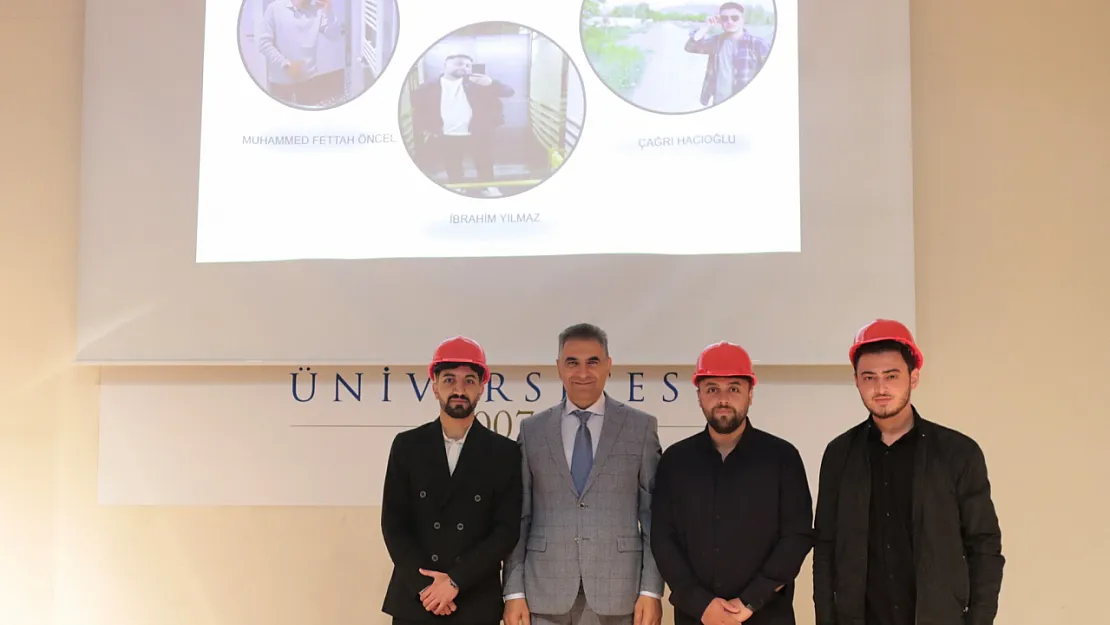 AİÇÜ'de 'Kırmızı Baret Takma' Etkinliği Düzenlendi