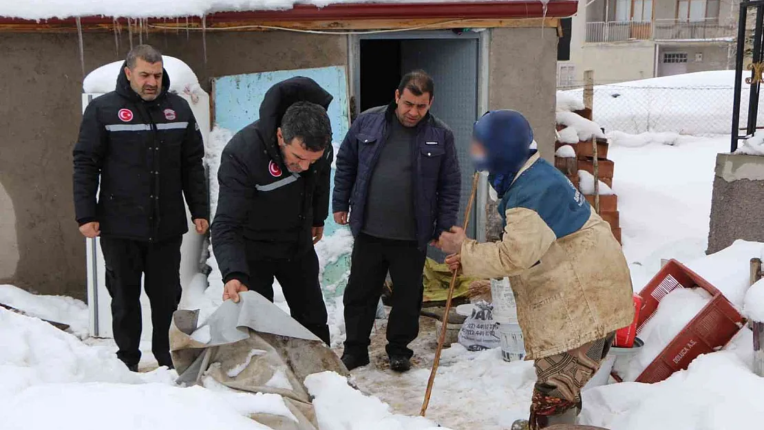İl Özel İdaresi ekipleri, yaşlı kadının yardım çağrısına kayıtsız kalmadı
