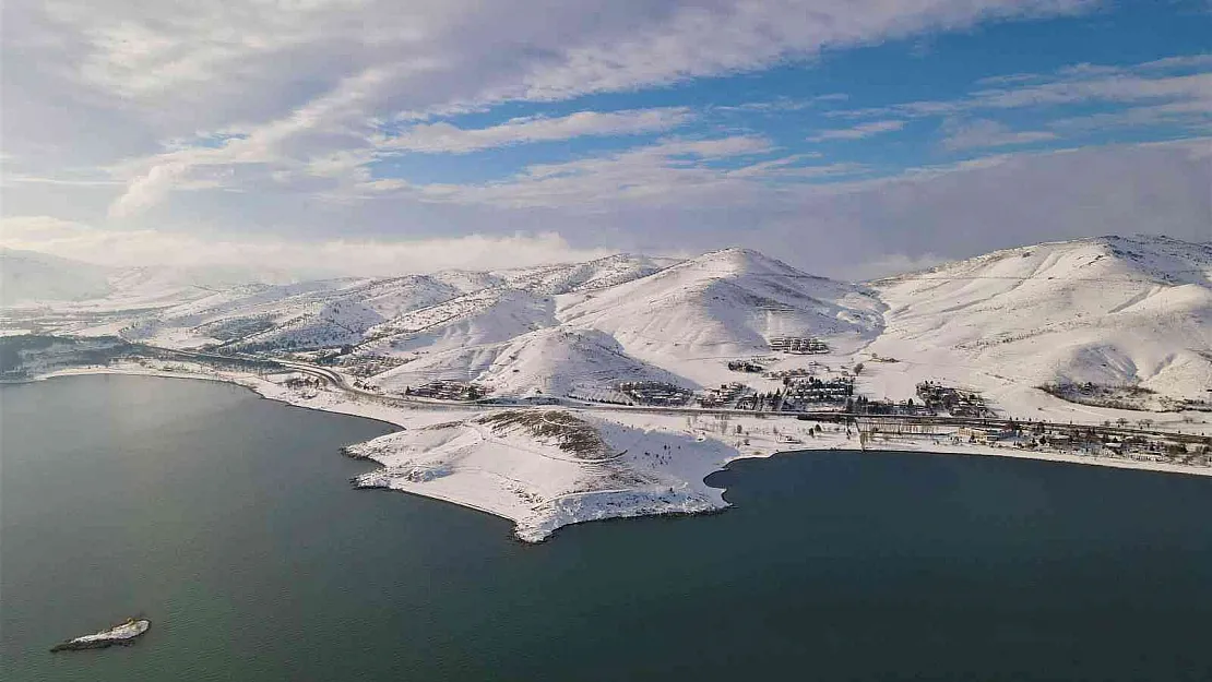 Doğunun gizli denizi Hazar Gölü'nde kış güzelliği
