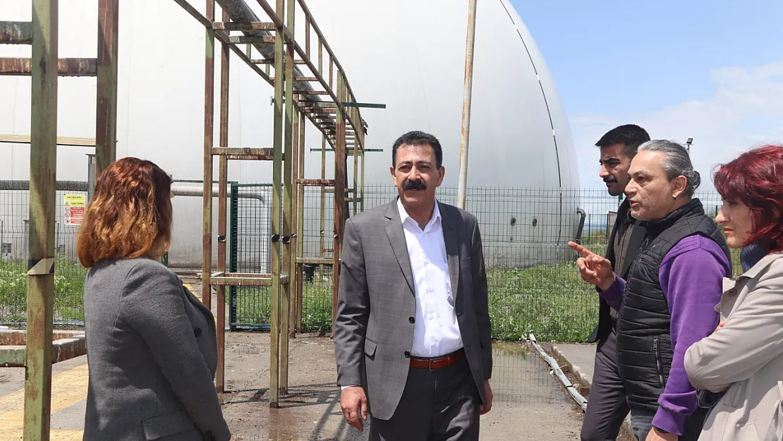 Eş Başkan Memet Akkuş Katı Atık Depolama Merkezinde incelemelerde bulundu