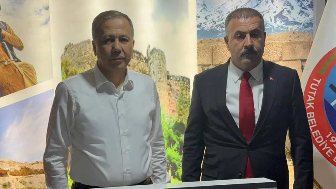 İçişleri Bakanı Ali Yerlikaya'dan Tutak'a Ziyaret: Esnafla Buluştu, Sorunları Dinledi