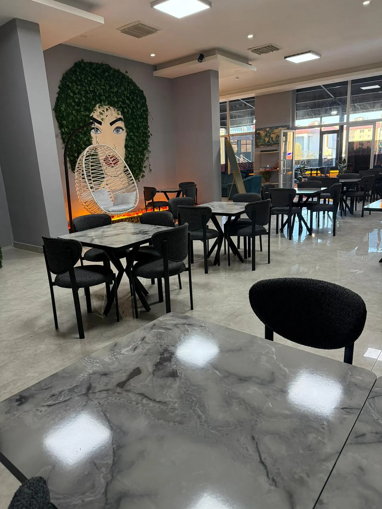 Velora Coffee'den Ağrı'da İlk: Kestane, Sinema ve Ucuz Canlı Müzik Keyfi!