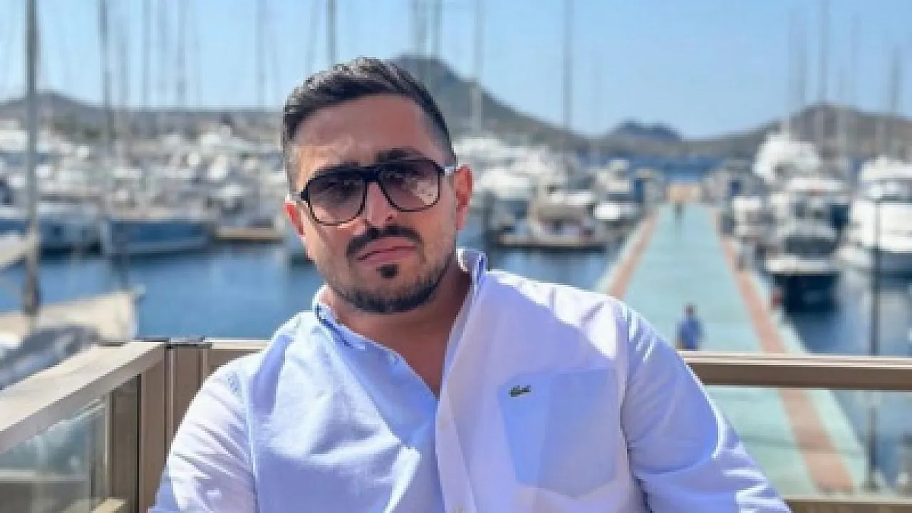 Bursa Osmangazi'de Eğlence Mekanı Önünde Silahlı Olay: Ağrılı Genç Hayatını Kaybetti