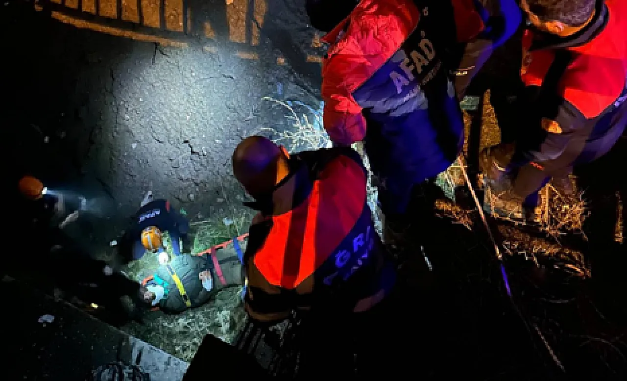 Ağrı'da Köprüden Düşen Vatandaş Kurtarıldı: Darp İddiası!