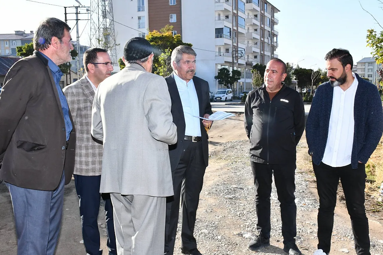 Patnos'a 25 Metrelik Yeni Yol: Başkan Taşkın İncelemelerde Bulundu