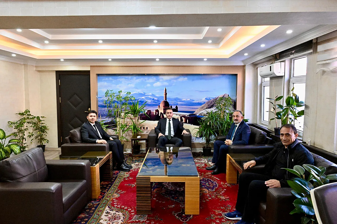 Arkoz Çimento'dan Ağrı Emniyet Müdürü Göksel Önder'e 'Hayırlı Olsun' Ziyareti